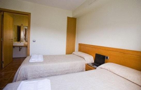 Amolls Restaurant I Habitacions Olot Zimmer foto