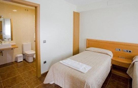 Amolls Restaurant I Habitacions Olot Zimmer foto