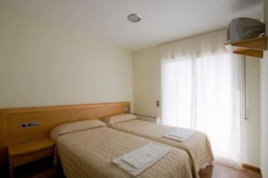 Amolls Restaurant I Habitacions Olot Zimmer foto
